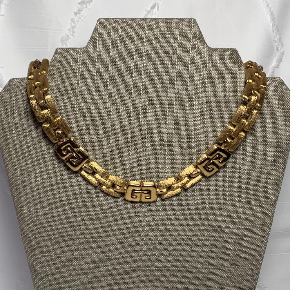 GIVENCHY Vintage 1980s Iconic Gold Logo GG & Textured Link Choker Necklace 17.5"